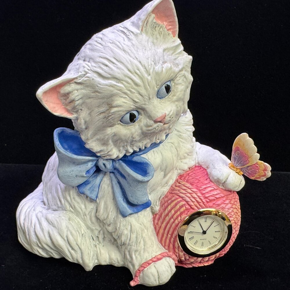 Purr-fect Time Cat & Ball of Yarn Quartz Clock by Maggie Murphy limited ed. 1498